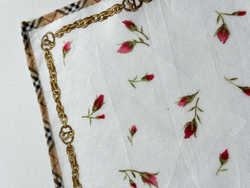 Платок белый с розами Burberry