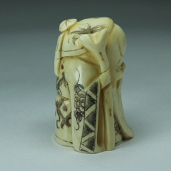 Нэцкэ Шоусин в шапочке с посохом и персиком