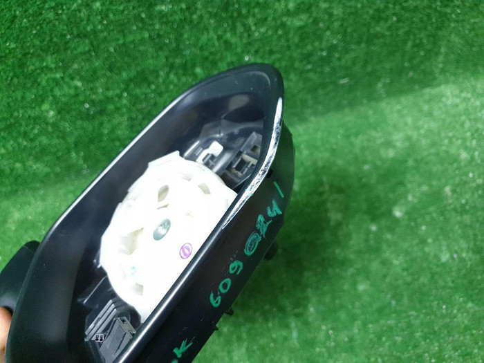 Зеркало левое Toyota Camry xv70 (2017-н.в.) 13к.