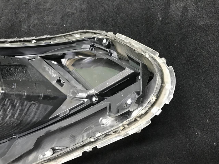 Стекло фары левое Kia Rio 4 FB (2017-2020)