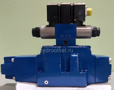 4WRZE25E220-7X/6EG24ETK31/A1D3M - Пропорциональный распределитель  Ду25 со встроенным усилителем (OBE), номинальный расход 220 л/мин, схема E, каналы управления ET - X и Y - внутренние, сигнал управления ± 10 В
