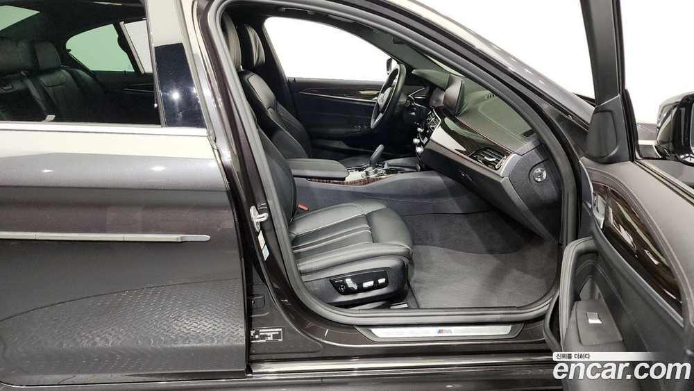 BMW 5 Series (G30) 520i M Sports (03.2022)
