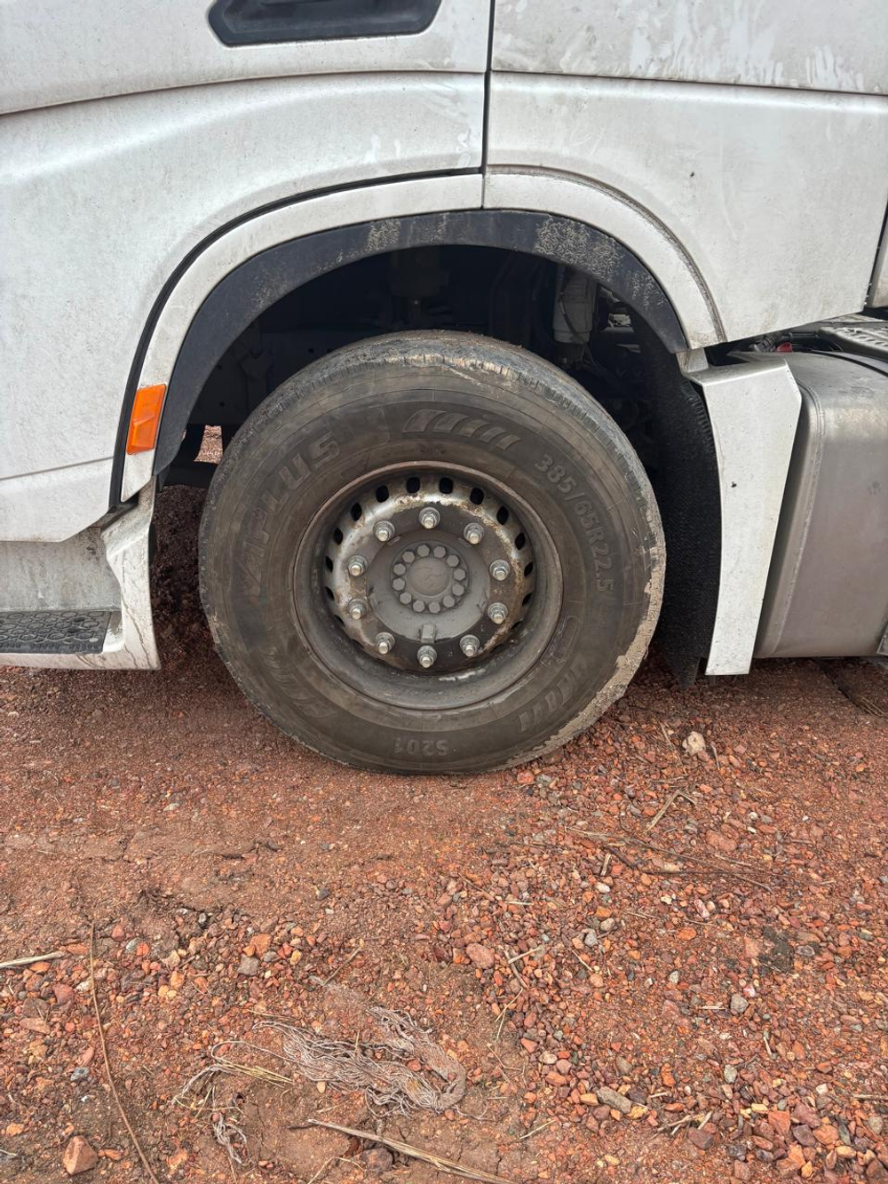 Shacman (Shaanxi) SX* 4x2 Седельный тягач SX4188YY381 (Дизельный, 12,5 л, 473 л.с., МТ)