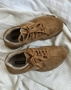 Кроссовки из натуральной замши