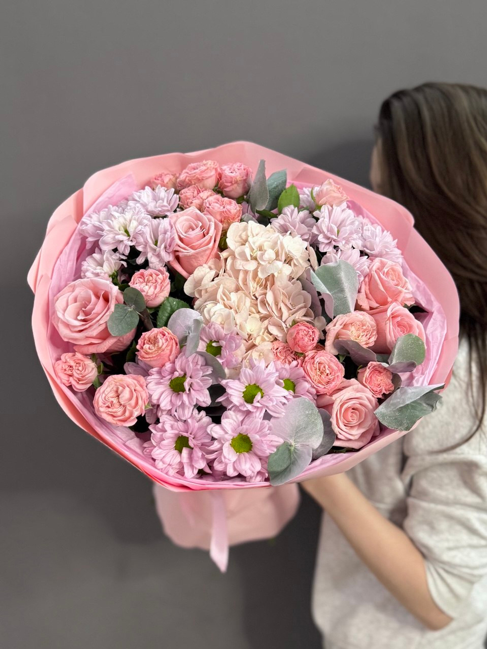Авторский букет с розовой гортензией
