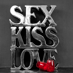 Элитная статуэтка Kiss Sex Love от Eichholtz общий вид