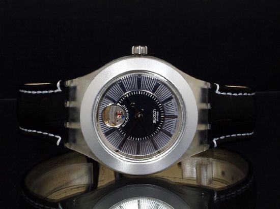 Наручные часы Swatch SVDK1002