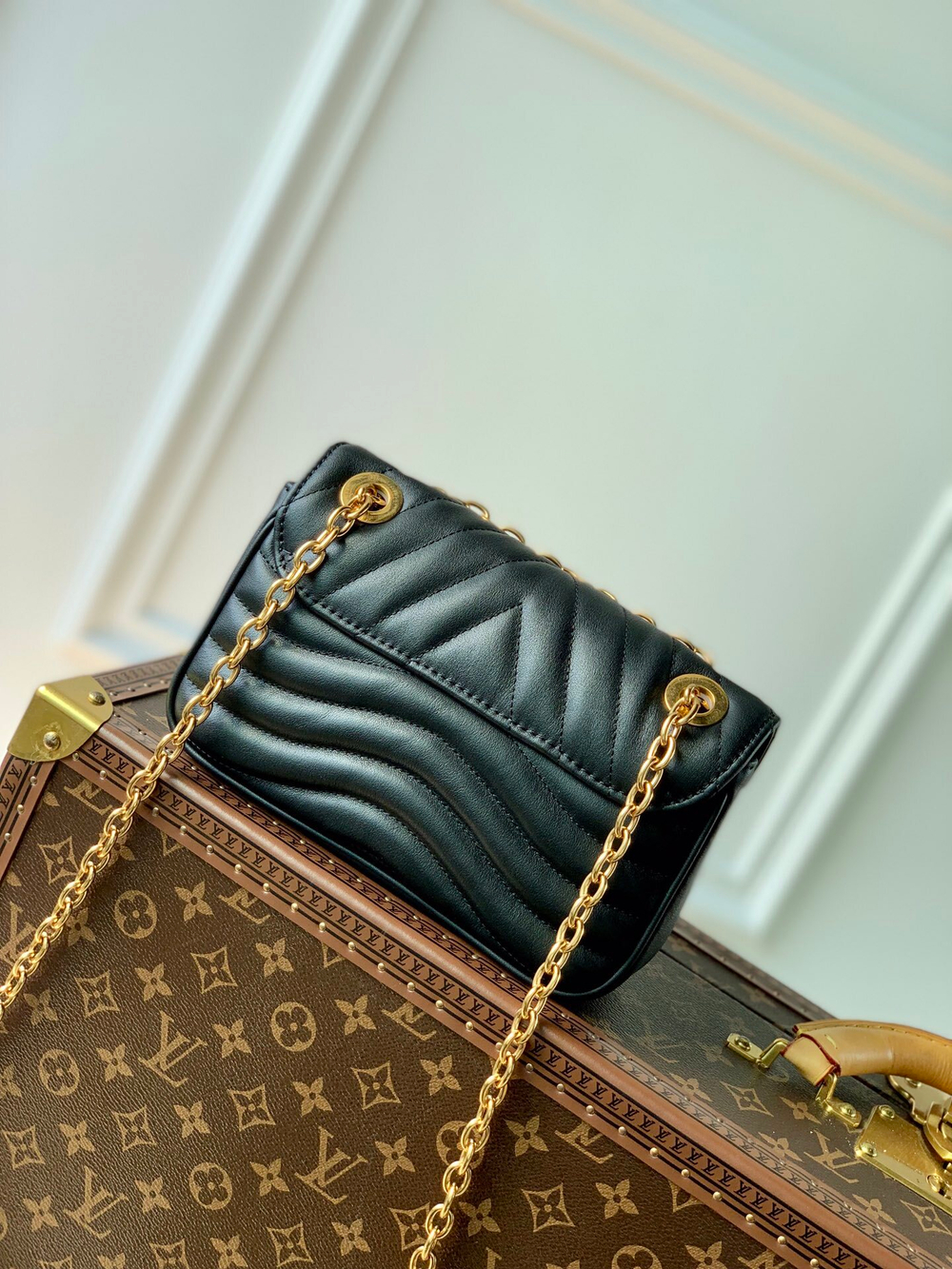 Louis Vuitton New Wave PM Chain Bag