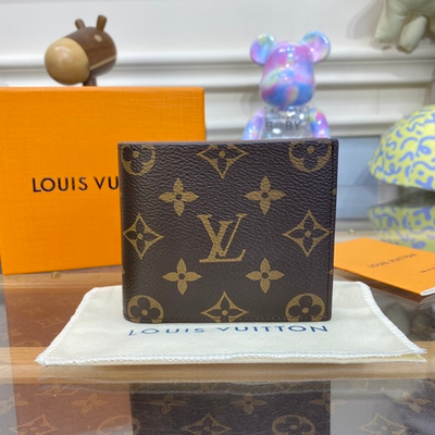Louis Vuitton Marco Wallet