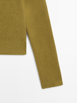 Massimo Dutti Трикотажный кардиган из 100% шерсти с обтяжными пуговицами, оливковый