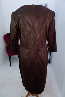 Платье Odis цвета горячего какао, маркировка 170-104-112, визуально на 52 размер, новое