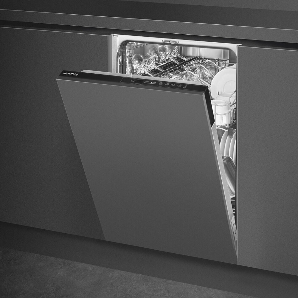 Полностью встраиваемая посудомоечная машина Smeg ST4512IN