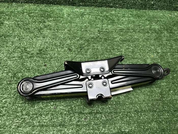 Домкрат Chery Arrizo 8 (2022-н.в.)