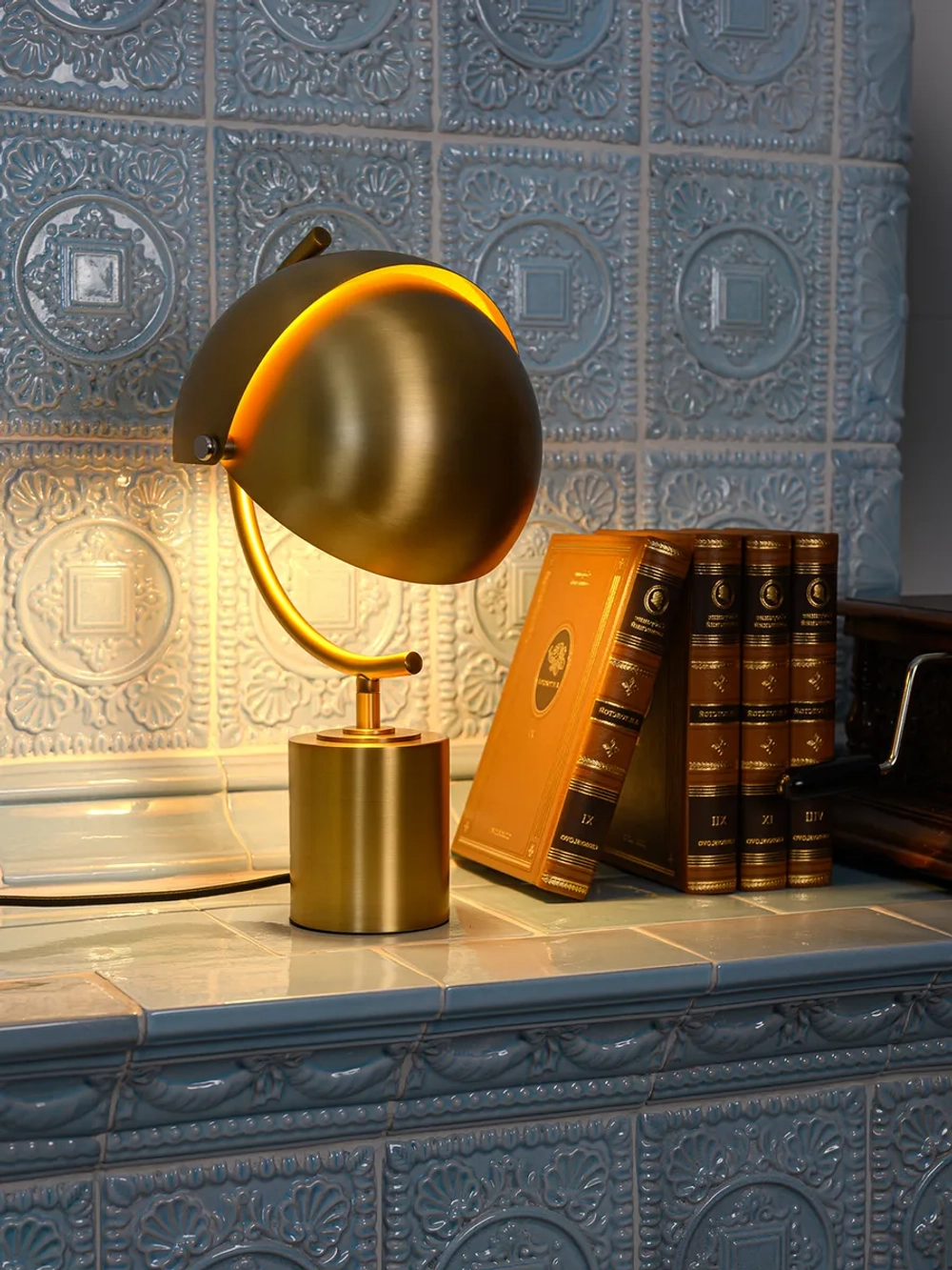 Настольный светильник декоративный, лампа