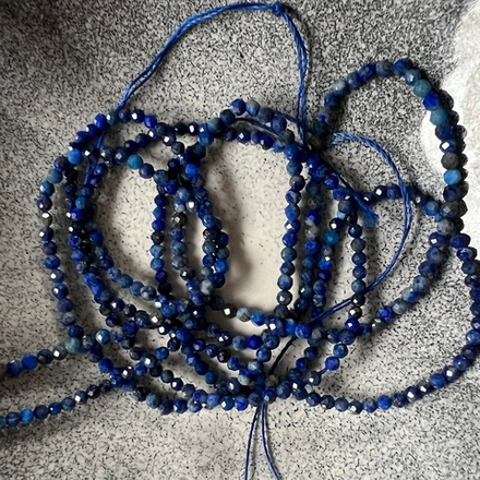 Лазурит. Камни для изделий на заказ. Цена зависит от вида заказанного изделия