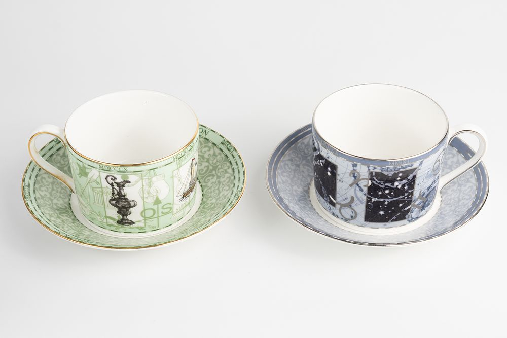 Две коллекционные чайные пары из серии «Празднование века. XXI век. Век видения и надежды» (A Celebration of the Millennium. The 21st Century. Age of Vision & Hope)