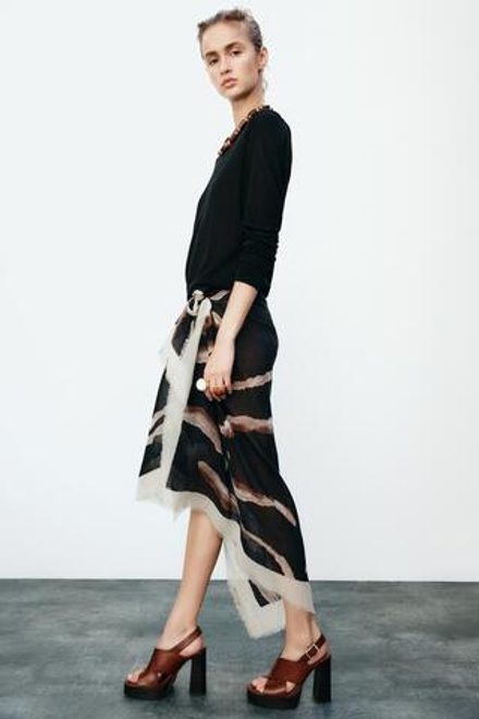 ZARA БАЗОВЫЙ ОДНОТОННЫЙ ДЖЕМПЕР, ЧЕРНЫЙ
