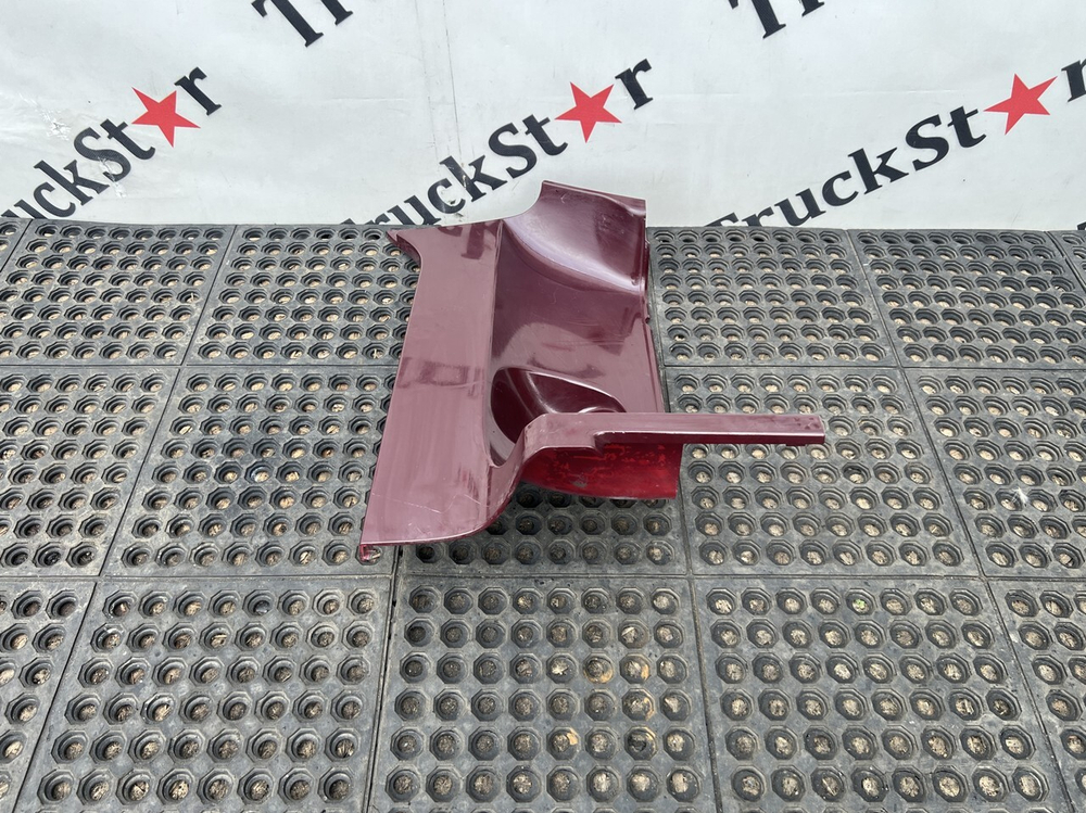 Накладка корпуса подножек левая