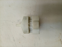 RST703DW кт18 Датчик уровня воды (пресcостат) для стиральных машин Ariston 16002692104 б/у