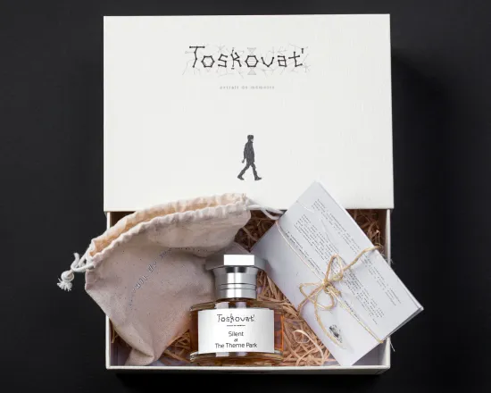 Toskovat Perfumes Silent at The Theme park