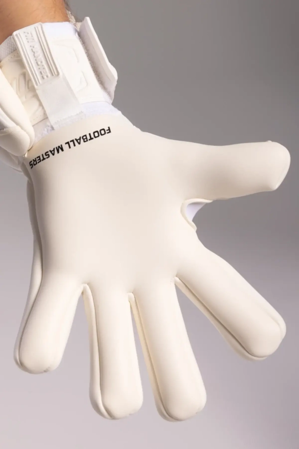 Вратарские перчатки Football Masters Varis X - белый