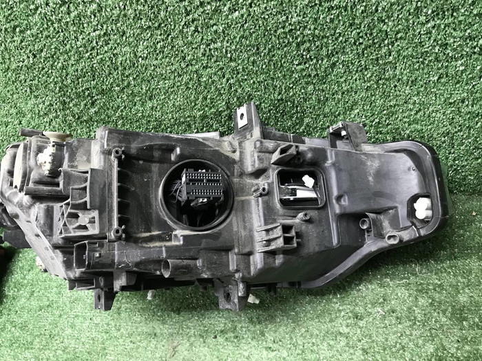 Фара левая BMW 3er F30 (2015-2020) LED