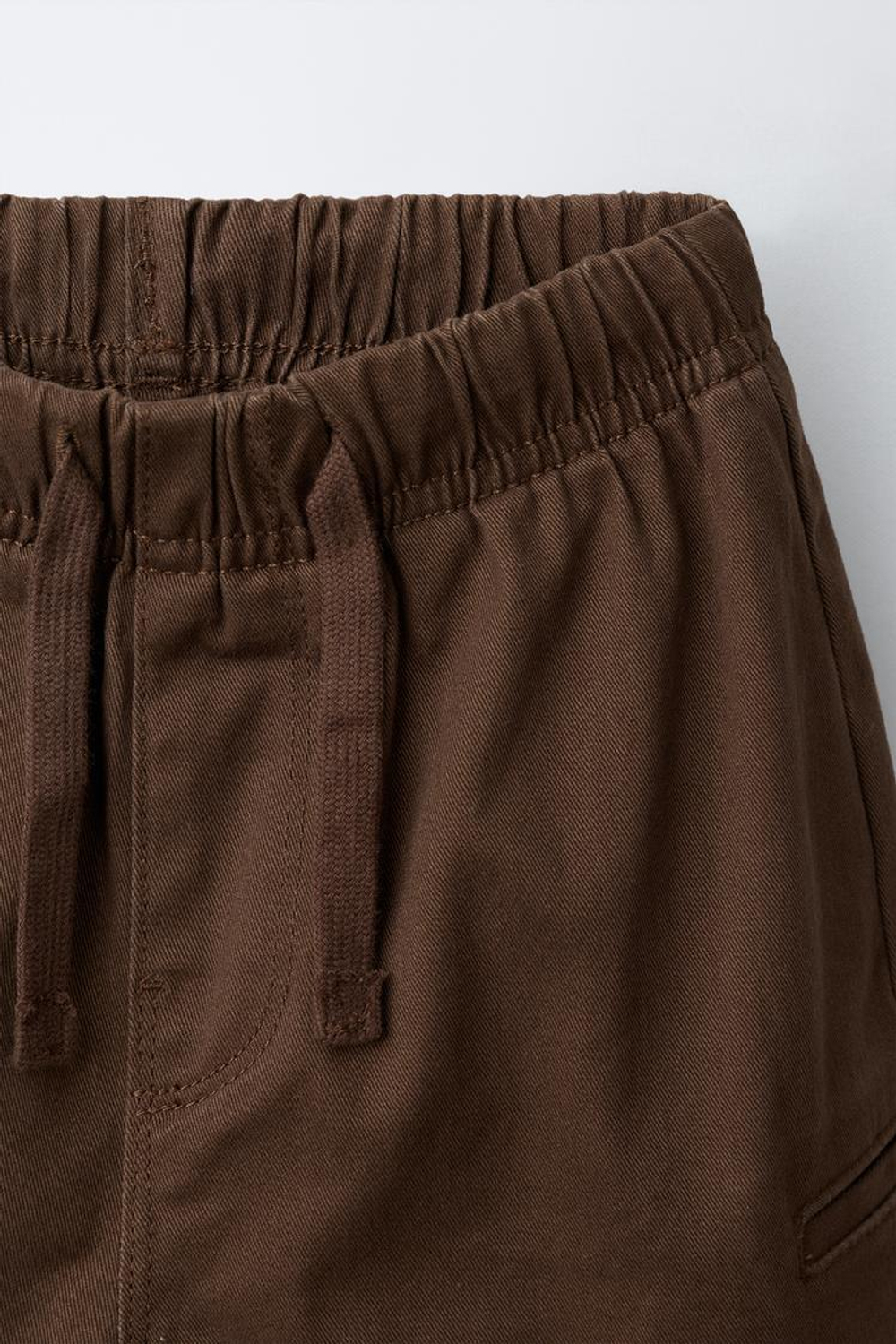 ZARA БРЮКИ ИЗ МЯГКОЙ ТКАНИ С КАРМАНАМИ, КОРИЧНЕВЫЙ