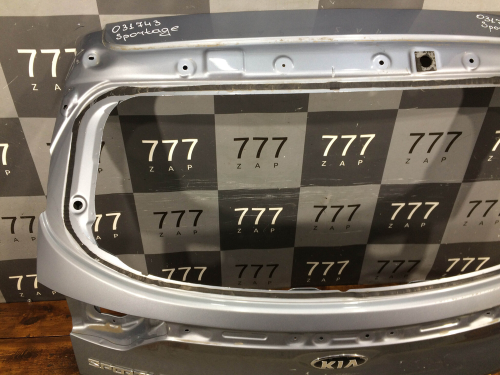 Крышка багажника Kia Sportage 4 (QL) 16-22 Б/У Оригинал 73700F1000