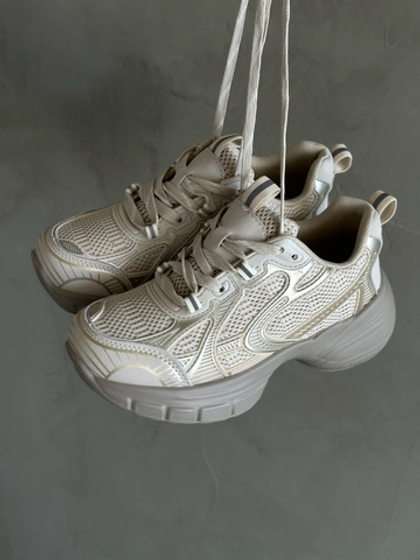 Кроссовки из натуральной кожи