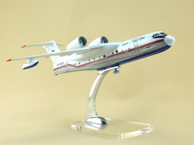 Модель самолета Бе-200 (М1:100, МЧС России, RF-31120)