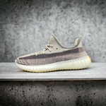 Adidas Yeezy Boost 350 V2 • Zyon