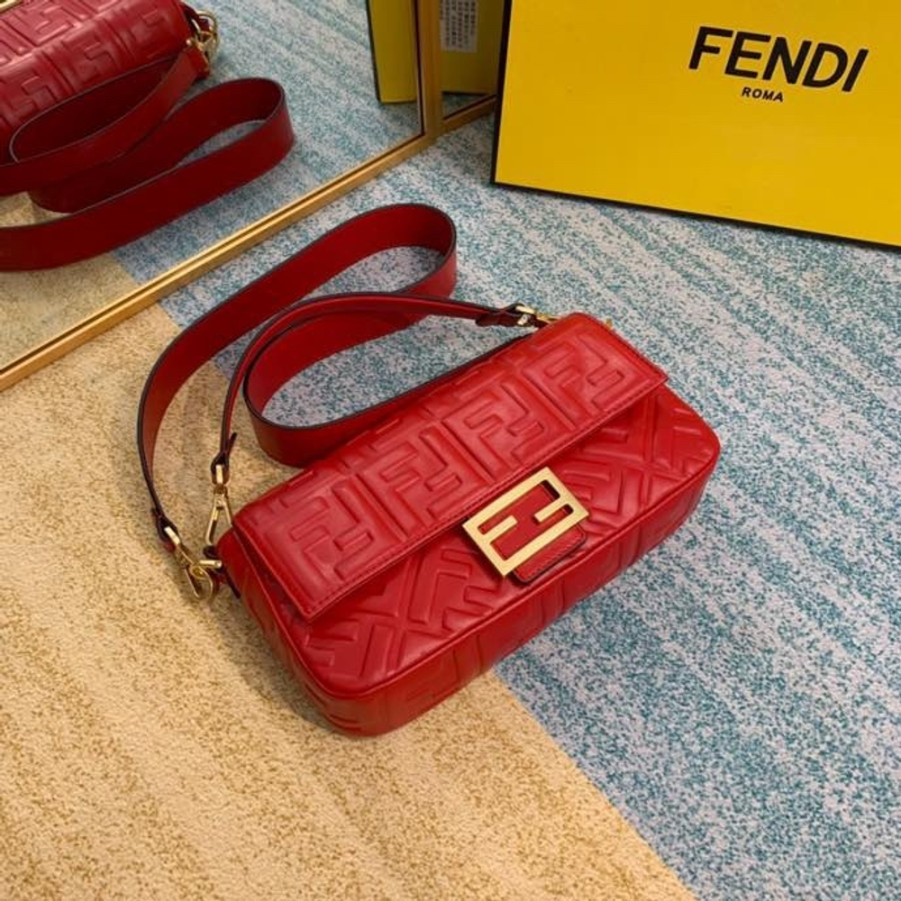 Fendi Baguette 27 cm