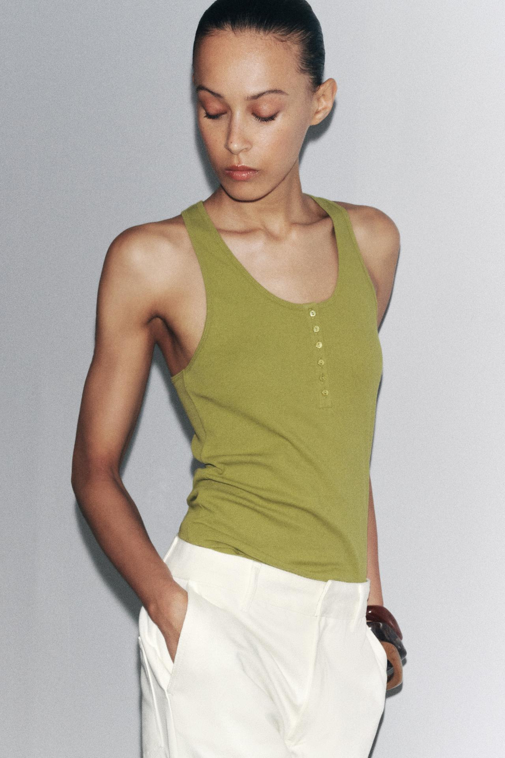 ZARA ХЛОПКОВЫЙ ТОП С ПУГОВИЦАМИ, ОЛИВКОВЫЙ