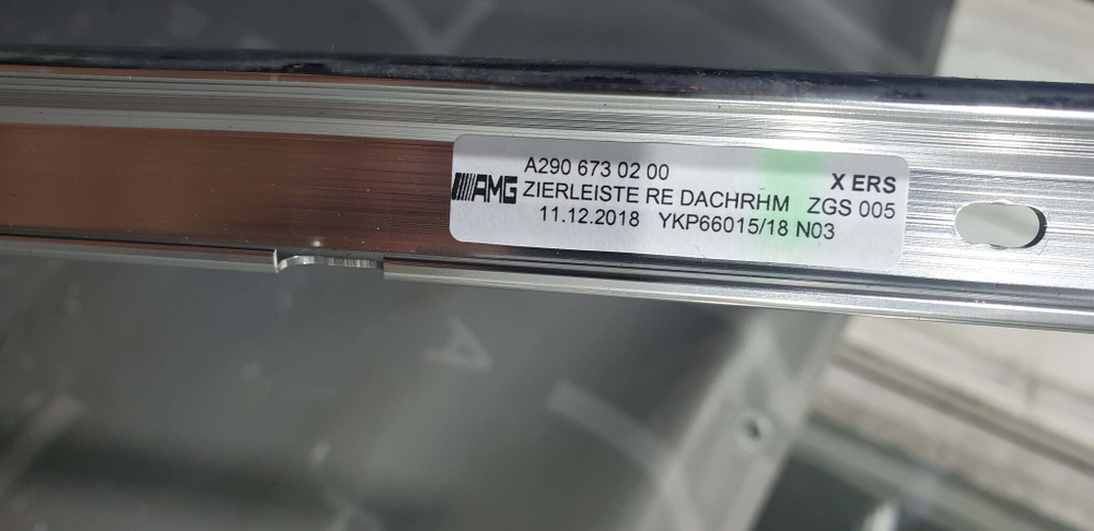 Молдинг крыши правый хром Mercedes GT Class X290  Б/У Оригинал a2906730200