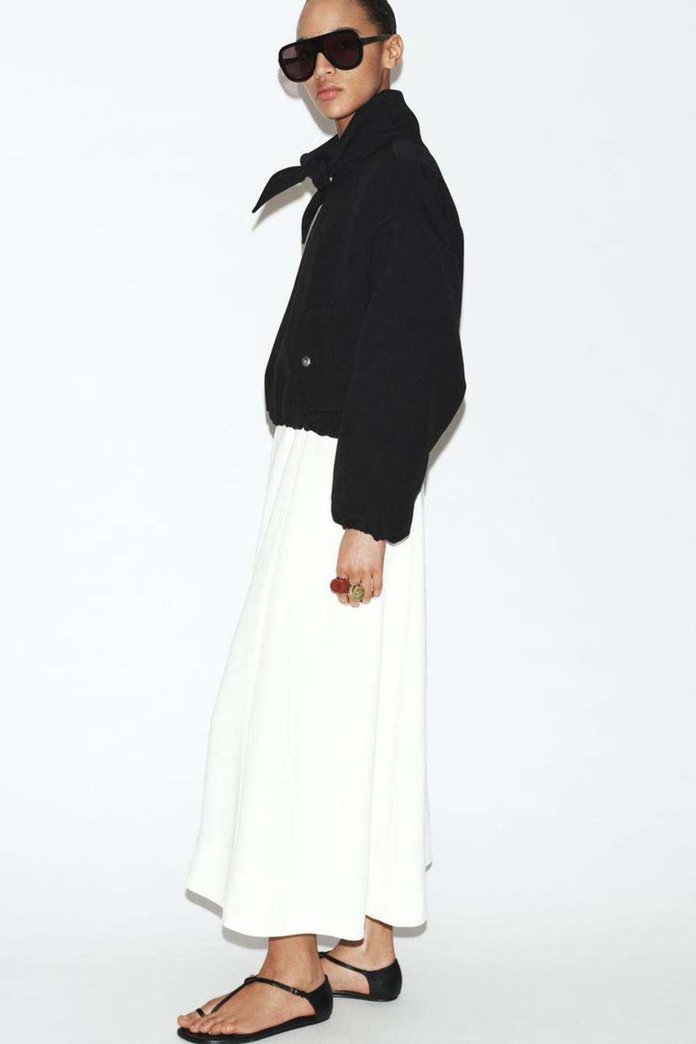 ZARA БОМБЕР СО СЪЕМНЫМ ПЛАТКОМ, ЧЕРНЫЙ