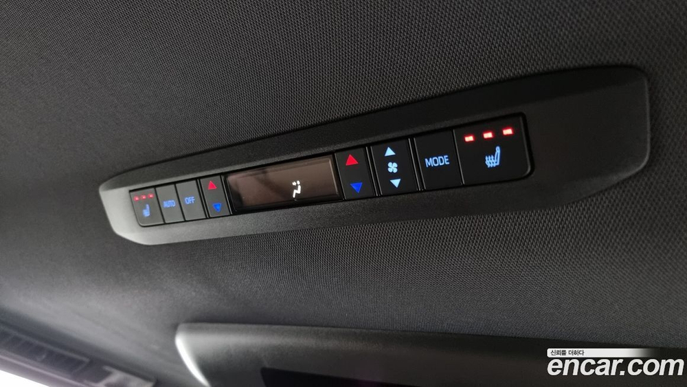 Toyota Sienna 4 Generation 2.5 Hybrid 2WD (08.2023)