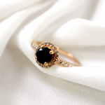 Кольцо с черным фианитом