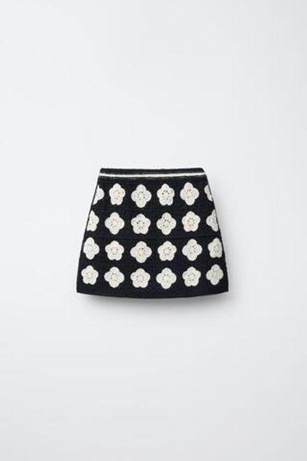 ZARA ТРИКОТАЖНАЯ ЮБКА С ЦВЕТОЧНЫМ ПРИНТОМ, ЧЕРНЫЙ