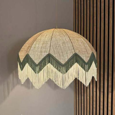 Плетёная люстра с акцентом на природные текстуры и изящные детали.