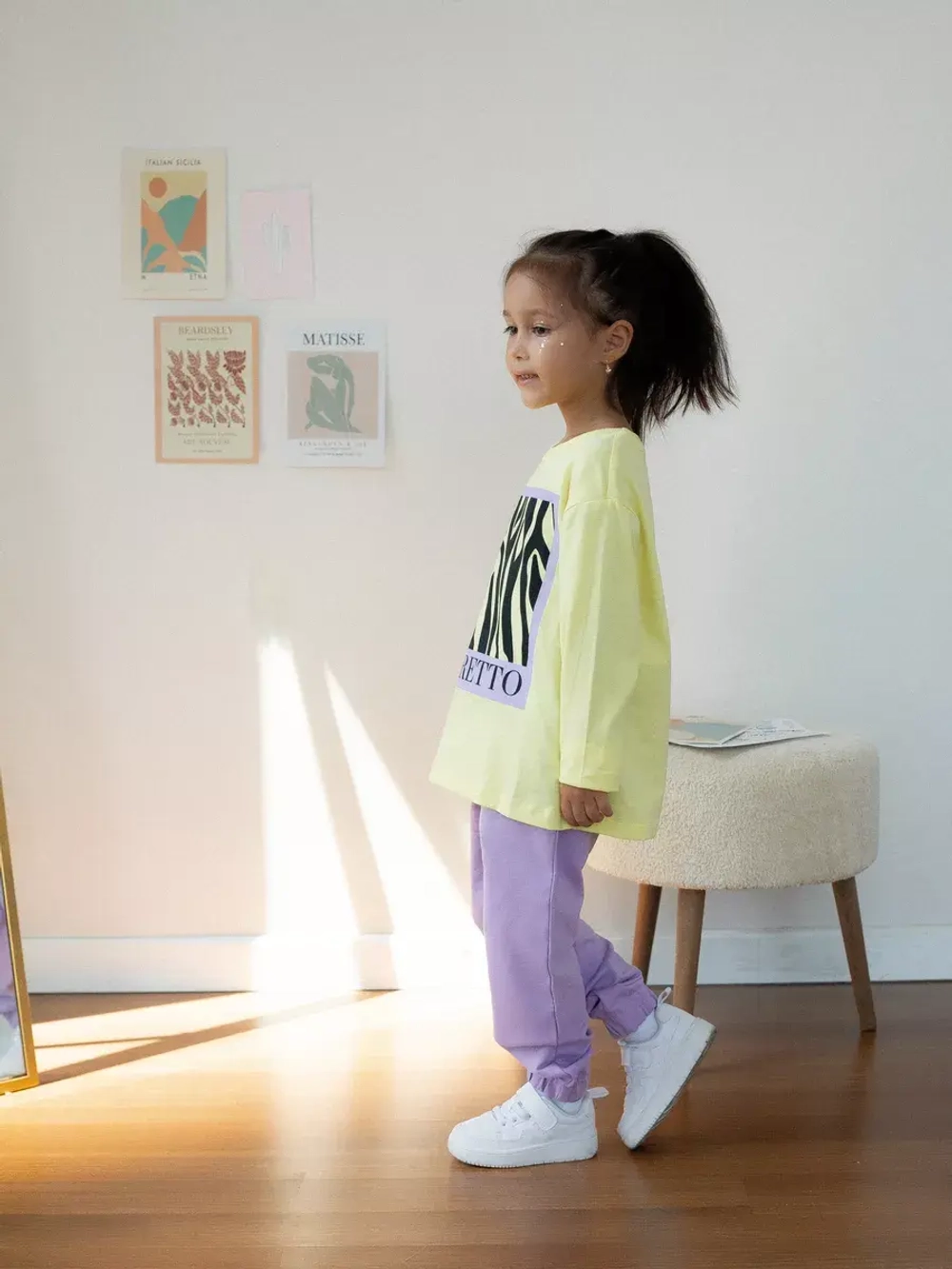 Спортивный костюм для девочки в школу