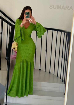 Платье макси трикотажное с воланом