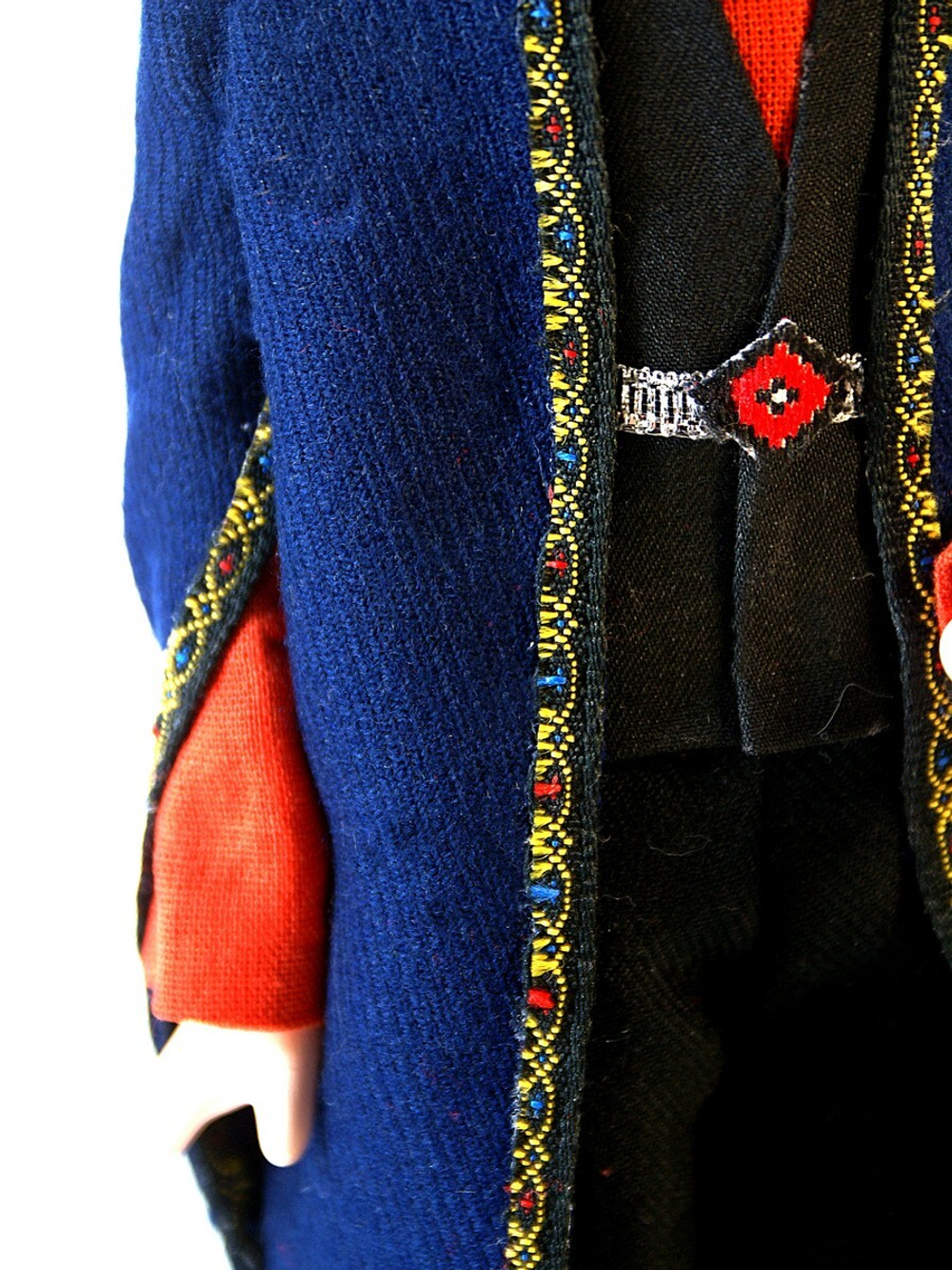 Кукла Армянин в праздничном костюме