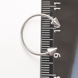 Подкова, циркуляр для пирсинга: диаметр 16 мм, толщина 1.2 мм, диаметр конусов 4 мм. Сталь 316L. 1шт