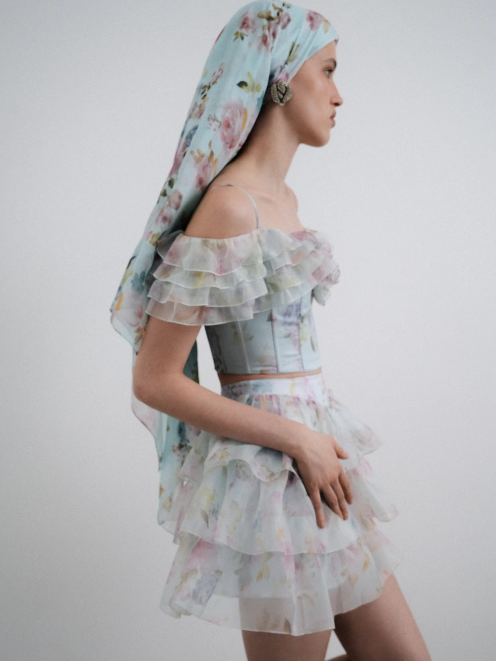 Мэй (May), топ из голубой органзы с цветочным принтом