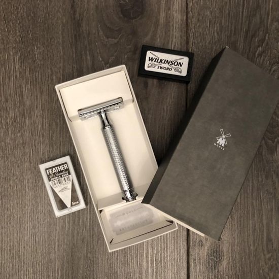 Т-образная бритва (станок) MUEHLE TRADITIONAL, c удлиненной ручкой, хром, closed comb