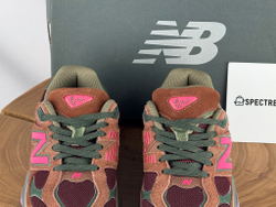 New Balance 9060 Burgundy Pink
