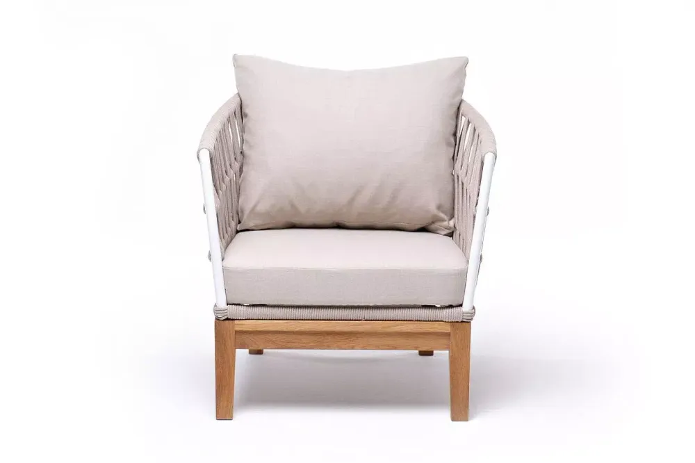 "Диего" кресло плетеное из роупа, основание дуб, каркас алюминий светло-серый (RAL7035) муар, роуп бежевый круглый, ткань бежевая 052