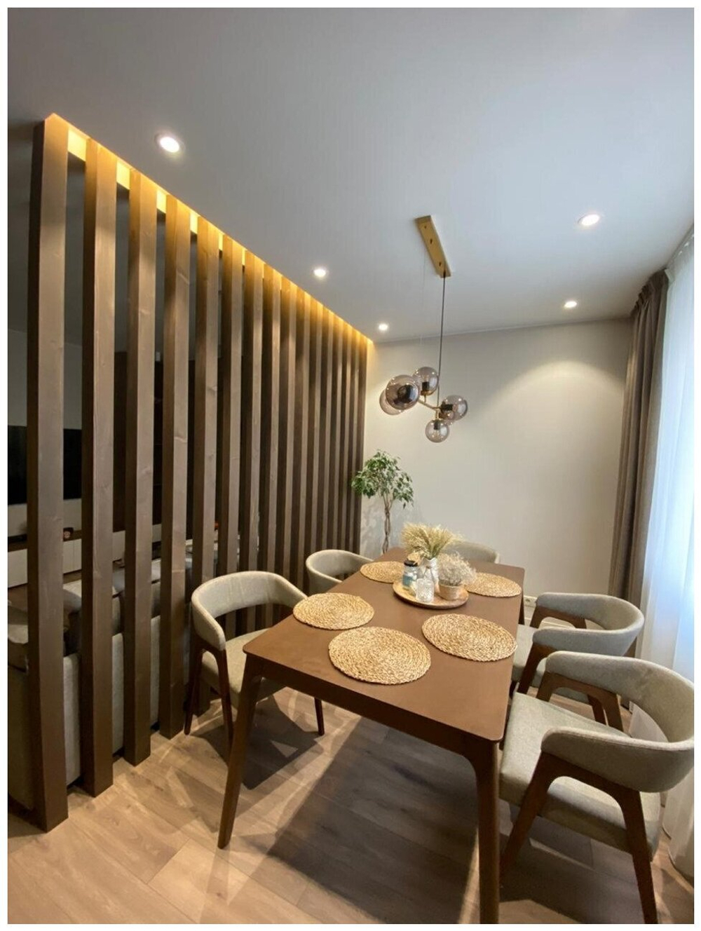 Декоративный брус 40х80х3000мм для реечной перегородки