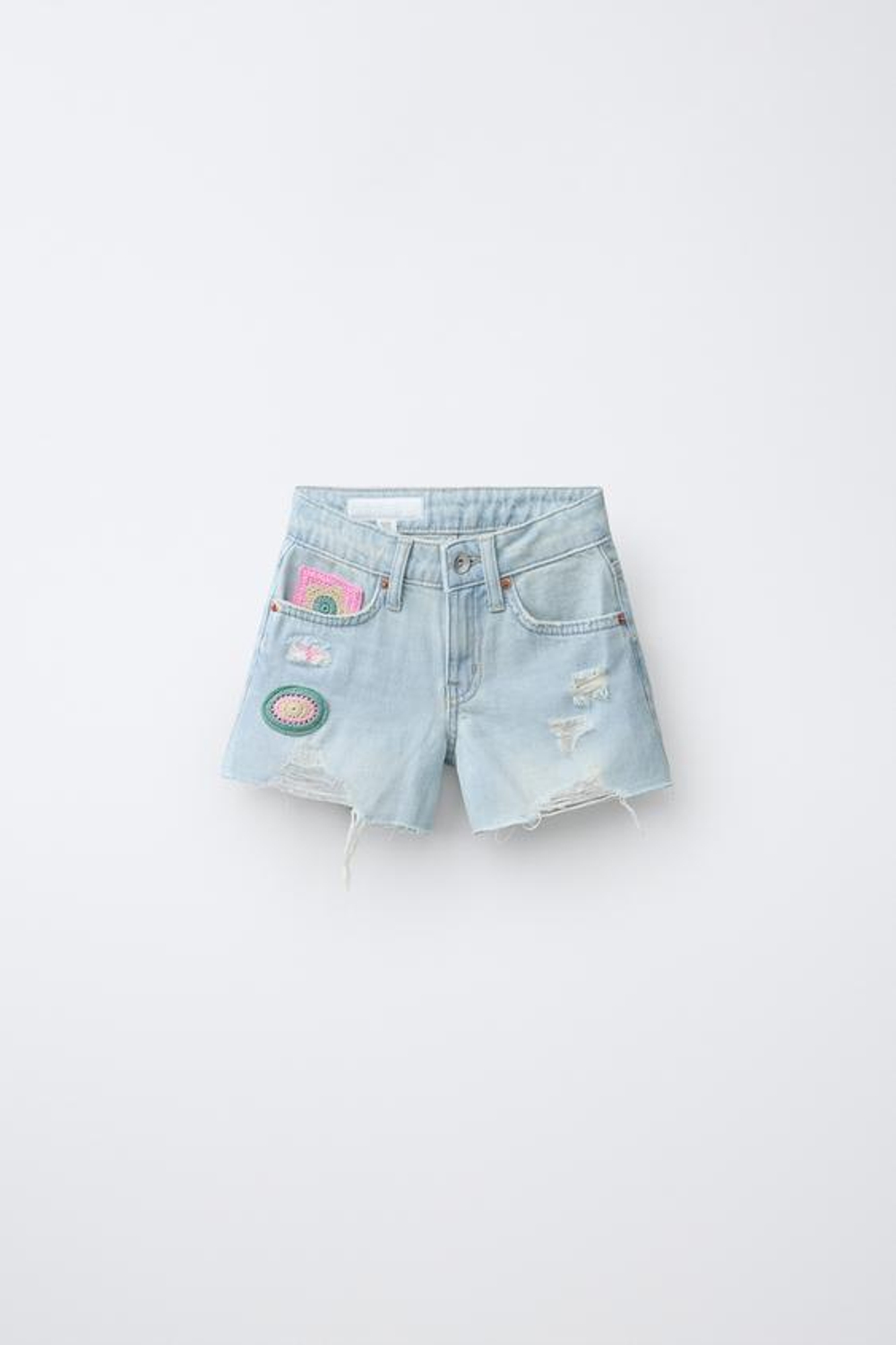 ZARA ДЖИНСОВЫЕ ШОРТЫ С ВЯЗАНЫМИ НАШИВКАМИ, ГОЛУБОЙ