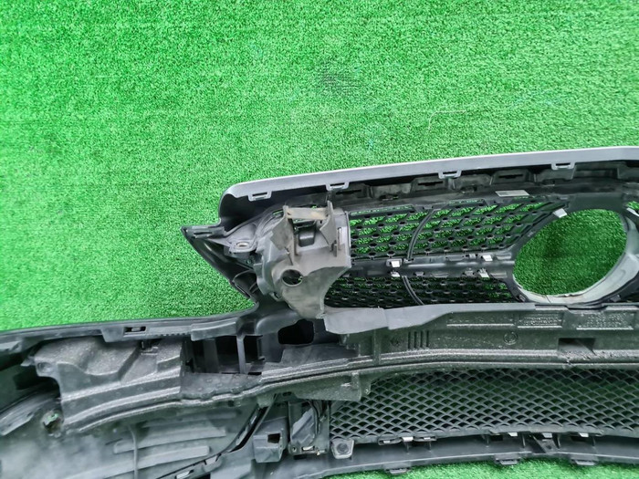 Бампер передний Mercedes C W205 14-18 AMG В сборе